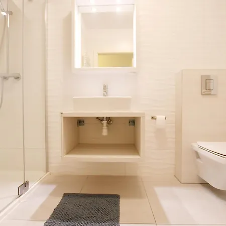 Navigator-port View كولوبرزيغ