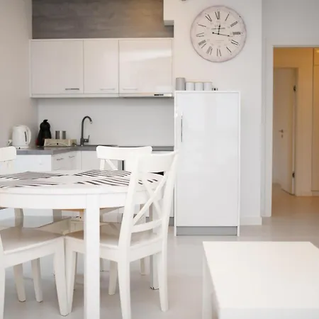 Navigator-port View شقة *