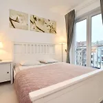 Apartment Navigator-port View *